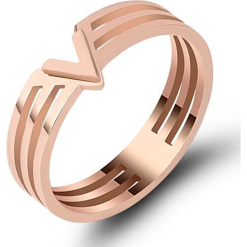 Luxury Brand V Letter Rings for Men Women Wedding Accessories Stainless Steel Multilayer Love Finger Rings Lovers Gift