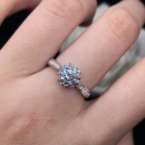 AU750 Test Positive 0.5Ct 5.0mm D Color VVS1 Moissanite Engagement Ring 18K White Gold Ring Diamond Jewelry R120