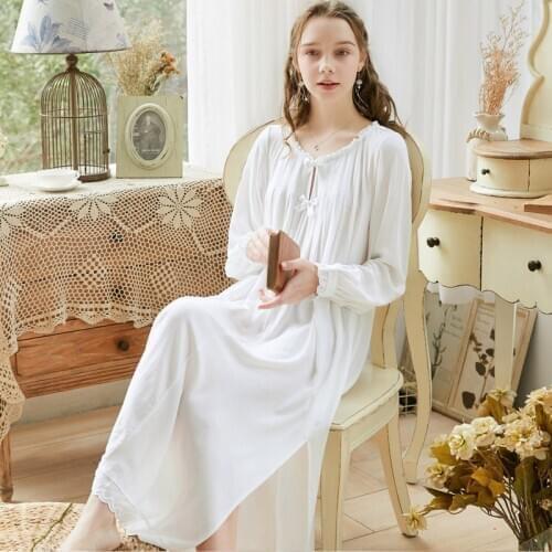 Lace Robe Women Autumn Winter Long Gowns Retro Bathrobe Bride Morning Gowns Long Sleeve Elegant Goddess Sleepwear Princess Dress
