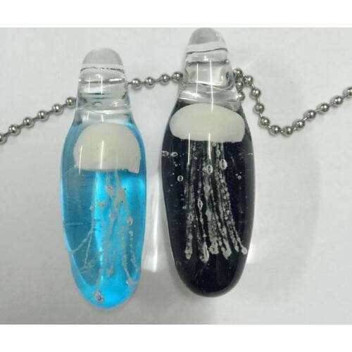 FREE SHIPPING 2 PCS Glass Jewelry white jellyfish Glass Pendant for Necklace birthday souvenir gift 70 CM stainless steel chain