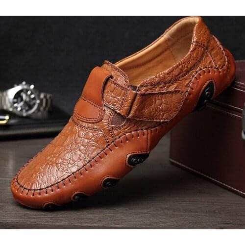 OLOMM 2019 mens casual shoes leather flat shoes high quality designer casual shoes mens soft bottom shoes DD-11