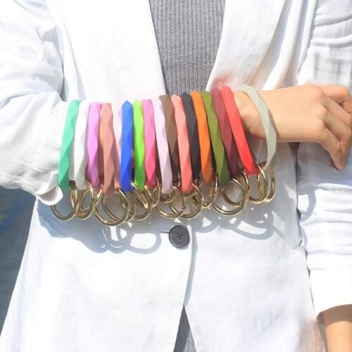 1PC Fashion O Silica Gel Wear Bracelet Keychain for Women Gifts Trendy Simple Circle Wristlet Keychain Bangle Unisex Jewelry