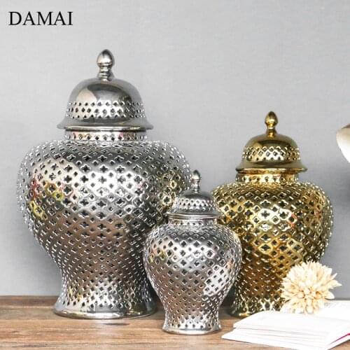 Gold Silver Ceramic Storage Jars with Lid Baroque Hollow Art Crafts European Vintage Ornaments Living Room Desk Decoration