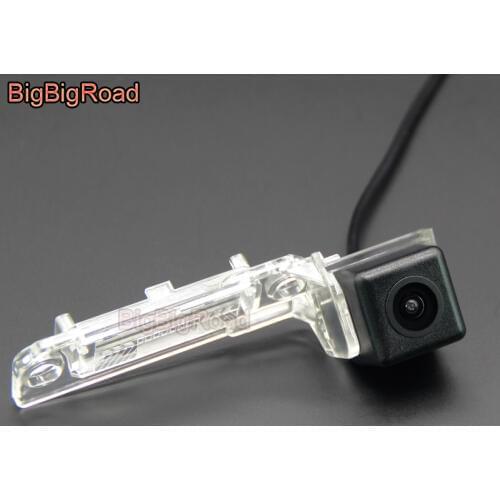 BigBigRoad Vehicle Wireless Rear View Parking CCD Camera HD Color Image For Volkswagen Sagitar 2009 2010 Caravelle California