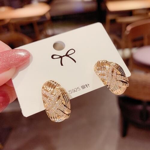 Korean metal C ear ring temperament simple Hong Kong retro eardrop female temperament high sense of earring female