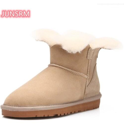 2021 Winter Womens Boots New Fashion Low Top Snow Boots Sheep Fur One-piece Clover Short Boots Comfortable Boots Chaussure