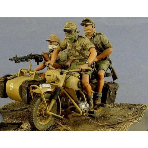 1/35 model kit resin kit 1:35 North African 3 people "without motor"