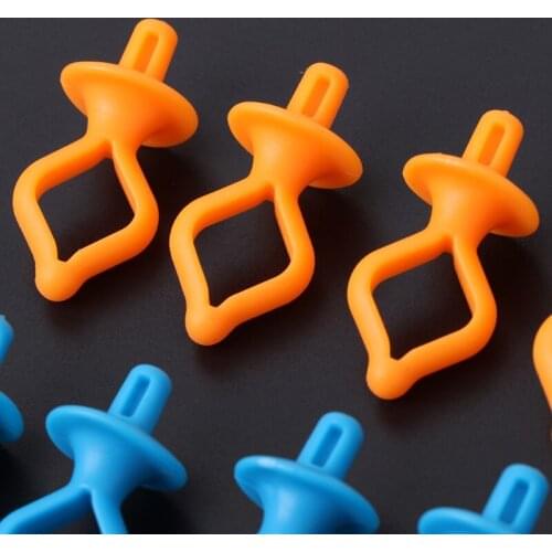 12 Pieces Assorted Color Silicone Thread Clips Bobbin Holders Clips Clamps Tool E56C