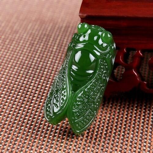 Natural Green Jade Cicada Pendant Necklace Chinese Hand-Carved Charm Jewelry Amulet Fashion Accessories for Men Women Gifts
