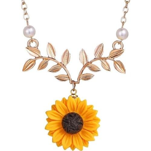 Pearl New Creative Sunflower Pendant Necklaces Vintage Fashion Daily Jewelry Temperament Cute Sweater Necklaces for Women