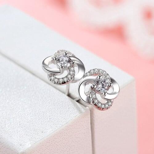 Huitan Windmill Shaped Stud Earrings for Women Classic Wedding Engagement Elegant Lady Earrings Brilliant Cubic Zirconia Jewelry