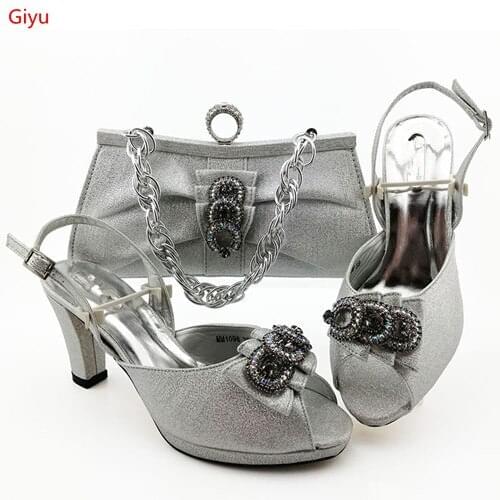 Giyu Low-heeled Shoes