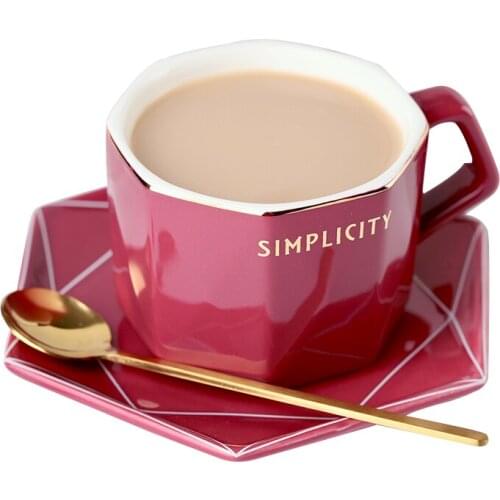 Bone China Coffee Cup Set Ceramic Gold Tea Cup and Saucer Set Turkey Vintage European Reusable Tazas Cafe Home Drinkware QAB50BZ