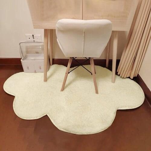 Non-slip Carpet Plush Floor Mat for Bedroom Cartoon Bedside Rug Balcony Area Rugs Cloud Shaped Baby Play Mats INS Carpets