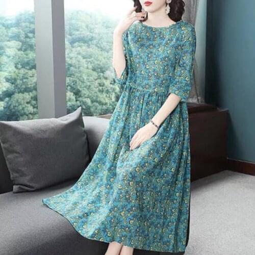 Korean version of the new small fresh floral dress plus size womens noble western style fat mm 2021 middle-aged mother dress