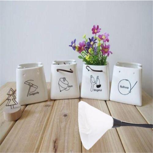 Multicolor Feather Duster Anti Static Dust Brush Black Plastic Handle Dusters For Home Cleaning Tools Light And Practical