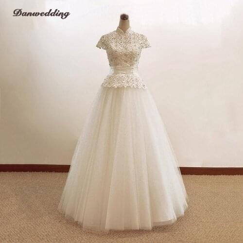 Vintage Lace A-Line Wedding Dress High Collar Short Sleeve Floor Length Bridal Dress Hand Made Beaded Wedding Gowns Plus Size