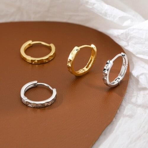 Women Jewelry Metal Hoop Earrings Popular Design Vintage Temperament Hot Selling Metal Earrings For Girl Fine Accessories