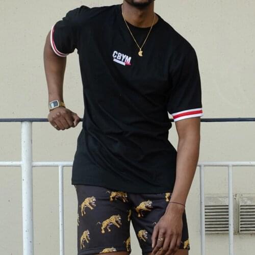 2021 Summer New Mens Loose Sports Breathable Shorts Casual Five-Point Pants Trend Quick-Drying Beach Vacation