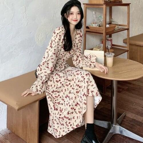 French Minority Fried Street Long Sleeved Dress Womens Autumn and Winter 2021 New Waist Closing Slim A-type with Floral
