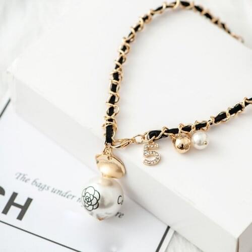 Fashion Black Camellia Pendant Necklace Full Crystal Brand Letter 5 Big Imitate Pearl Necklace for Women Wedding Jewelry Z456