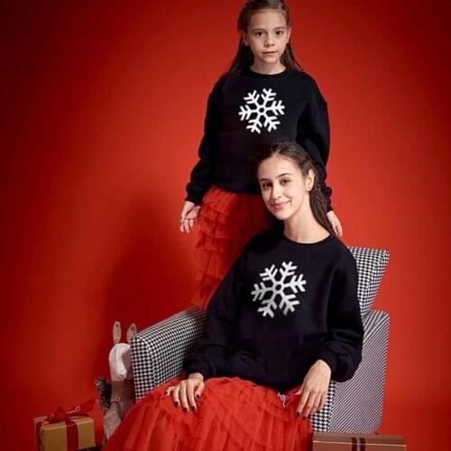 Family Matching Outfits Autumn Winter Christmas Cartoon Snowflake Print Sweater T Shirt Father Mother Kids Boy Girl Home Clothes