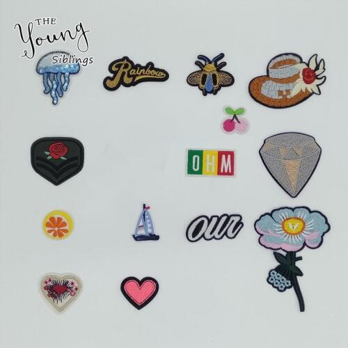 Fashion Patches Loving heart Flower Embroidered Iron on Patches for Clothing DIY Stripes Clothes Stickers Clothing Accessories