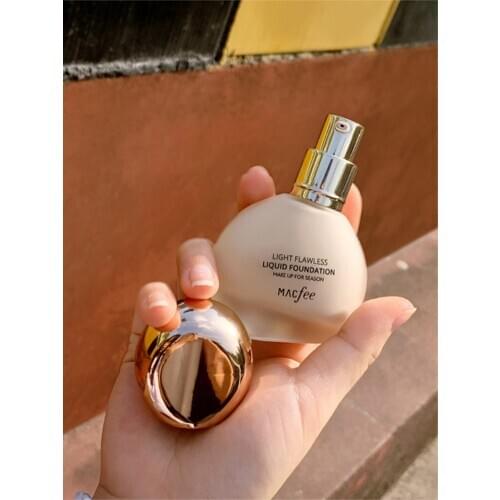 Small light bulb cosmetics concealer liquid foundation oil control lasting makeup invisible pores spots acne India domestic make