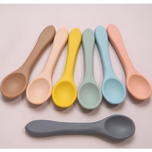 2020 New Solid Color Silicone Spoon Heat Resistant Long Handle Tea Spoons Tableware baby Learning Spoon feeding Tool