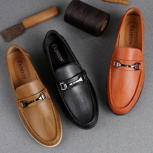 Men Casual Leather Shoes Genuine Leather Platform Loafers 2021 Fashion Metal Decorative Leather Shoes Soft Driving Shoes Men