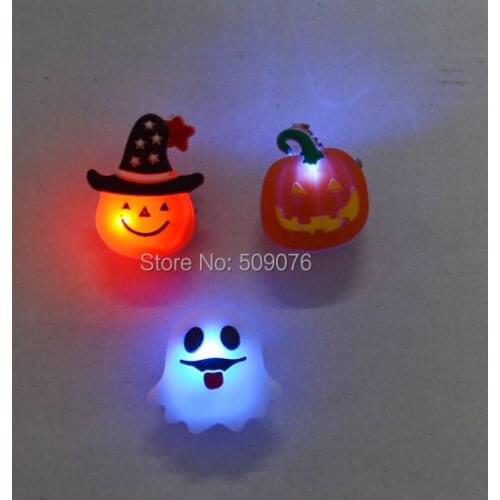 Free shipping 50pcs/lot soft rubber breast plate LED pumpkin Badge Brooch halloween Pins Party concert Favors holiday gift