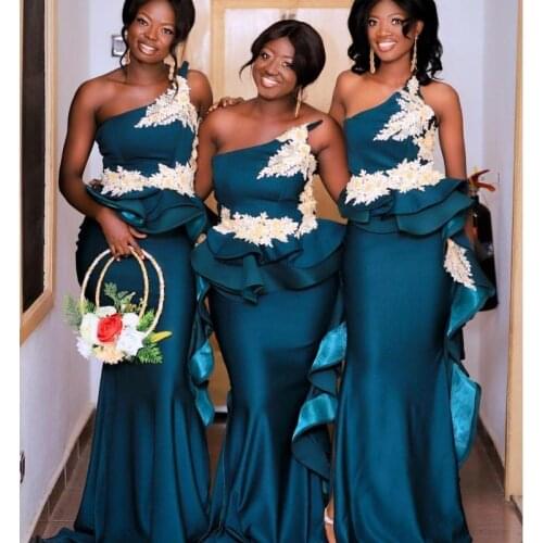 Plus Size African Mermaid Bridesmaid Dresses One Shoulder Lace Appliques Maid Of Honor Gowns Peplum Ruffles Wedding Party Gown