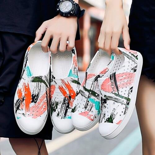 Summer Comfortable mens Garden Clogs Breathable EVA Injection Shoes Casual Sandal Unisex Beach Slipper Water Clogs sneaker