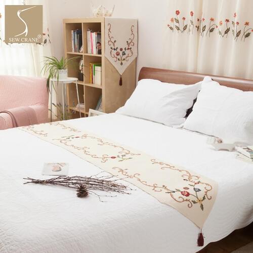 SewCrane Vintage Design Abstract Flowers Embroidered Table Runner Rectangle Pointed Table Runner with Tassel