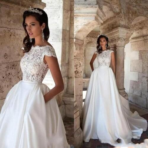 Gorgeous A Line Wedding Dresses With Detachable Train Lace Applique Backless Pleats Wedding Dress Bridal Gowns Vestido De Noiva