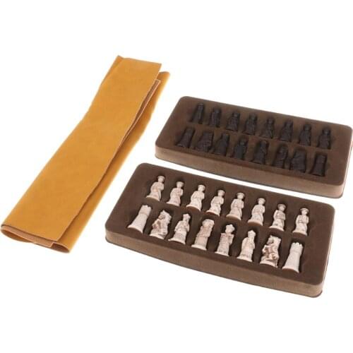 Chinese Antique Soldier Figures Chess Set Board With Chess Pieces for Traveling Board Game