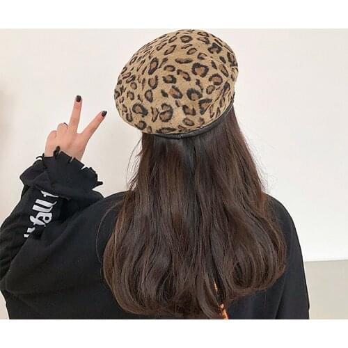 Autumn Winter Womens Leopard Retro Woolen Fashion Caps Elegant Ladies Literary Japanese Keep Warm Cap Hat Chapeau Berets Femme