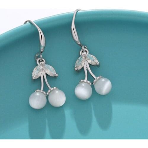 MINHIN Fashion Temperament Contracted White Cherry Earrings Woman Sweet Personality Joker Small Stud Earrings