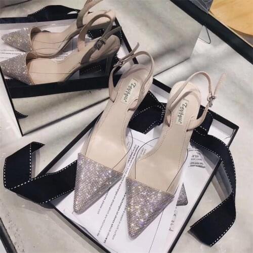 2018 The Transparency Of The Same Paragraph With A High Sense Of The Naked Color Spell With The Tip Of A Fine Diamond Sandals