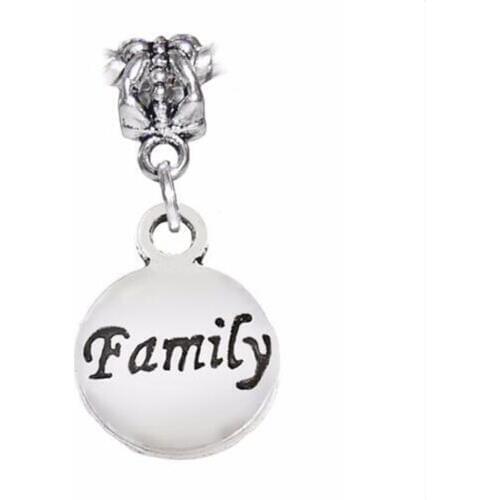200 Pcs Zinc Alloy Family Word Medallion Circle Charm Pendant Fit uropean Bead Bracelet 27 mm x 12 mm A00116