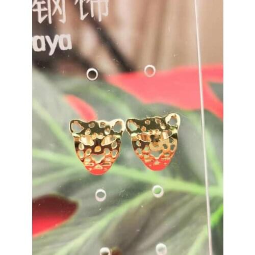 Classic Korean eye earrings jewelry