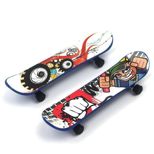 1pc mini finger skateboards fingerboard Toys Finger Scooter Skate Boarding Classic Skateboarding Desk Toys random color