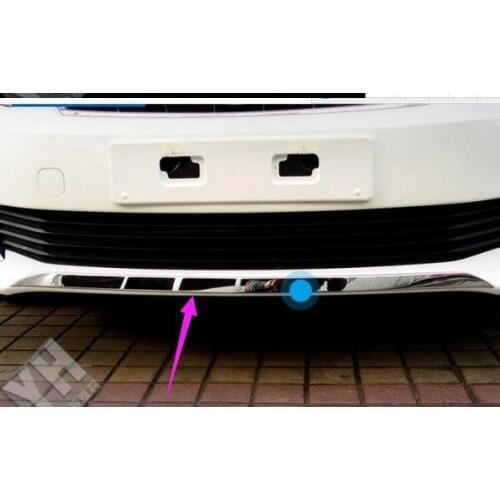 The highlight of the lower bumper trim finish the front bumper bar Kai for Toyota Camry 12-14