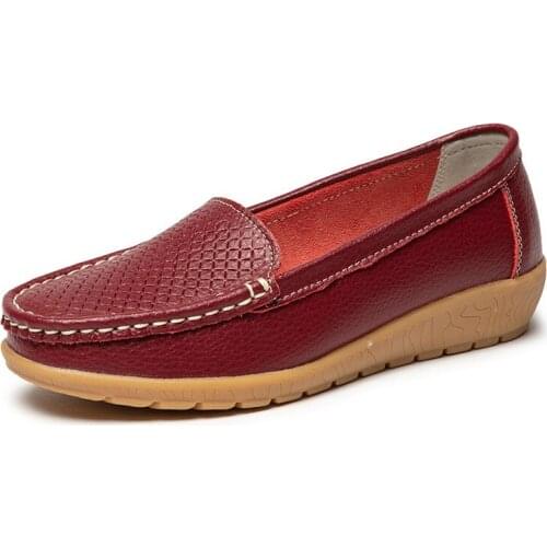 2021 New Genuine Leather Shoes Woman Slip On Women Flats Moccasins Womens Loafers Spring Autumn Mother Shoe Big Size 35-44