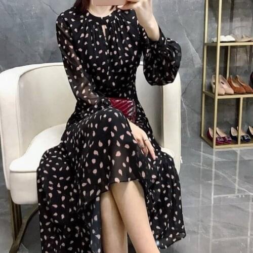 2021 spring and summer Korean womens temperament dress new waist French retro polka-dot dress women
