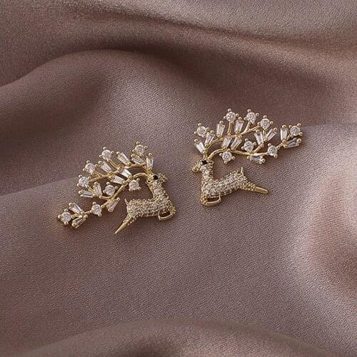 Cute Luxury Elegant Gem Studded Deer Stud Earring Trendy Women Jewelry Lovely Animal Jumping Fawn Elk Ear