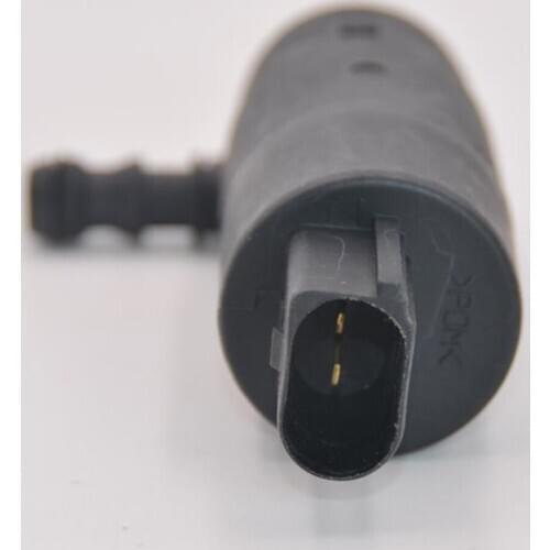 Black Water Windshield Washer Motor Scavenging Placed Car Front For E65