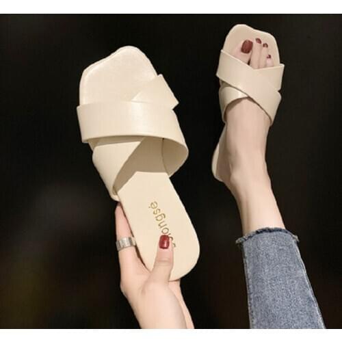2020 new summer slippers, all-match one-word slippers, womens fashion flat-bottomed crossover sandals and slippers