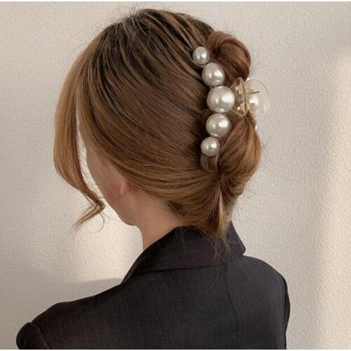 IPARAM 2021 New Hyperbole Big Pearls Acrylic Hair Claw Clips Big Size Makeup Hair Styling Barrettes for Women Hair Accessories
