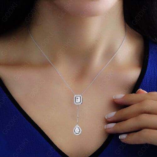 GODKI Chokers On The Neck